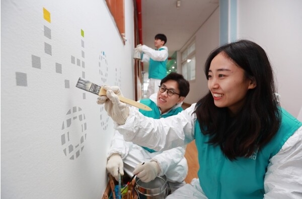 희망나눔인과 함께 한 '춘천 효제초등학교 도색봉사'